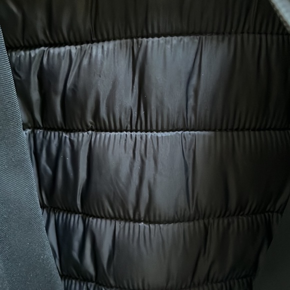 Trez luxury brand coat small below hip length, black, hooded , with yellow trim - Picture 4 of 6